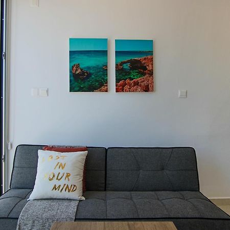 Phaedrus Living - Seaside Luxury Flat Harbour 104 Lägenhet Paphos Exteriör bild
